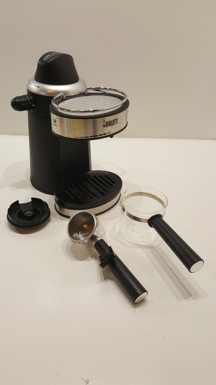 Baialetti Steam Espresso Maker 5 Bar Pressure Model HY-52025 Item 35005 Used