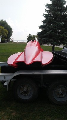 NICHOLAS TRIDENT HYDROPLANE RACE BOAT COMPLETE CHASIS-RED OR BLACK