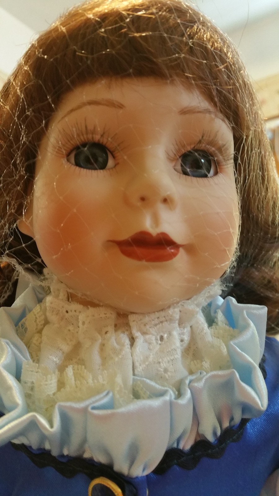 VICTORIAN COLLECTOR PORCELAIN DOLL - #357 / 800         ESTATE  SALE