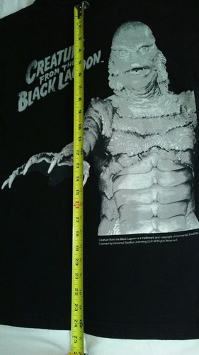 Universal Studios Monsters Creature from the Black Lagoon t shirt black Size L?