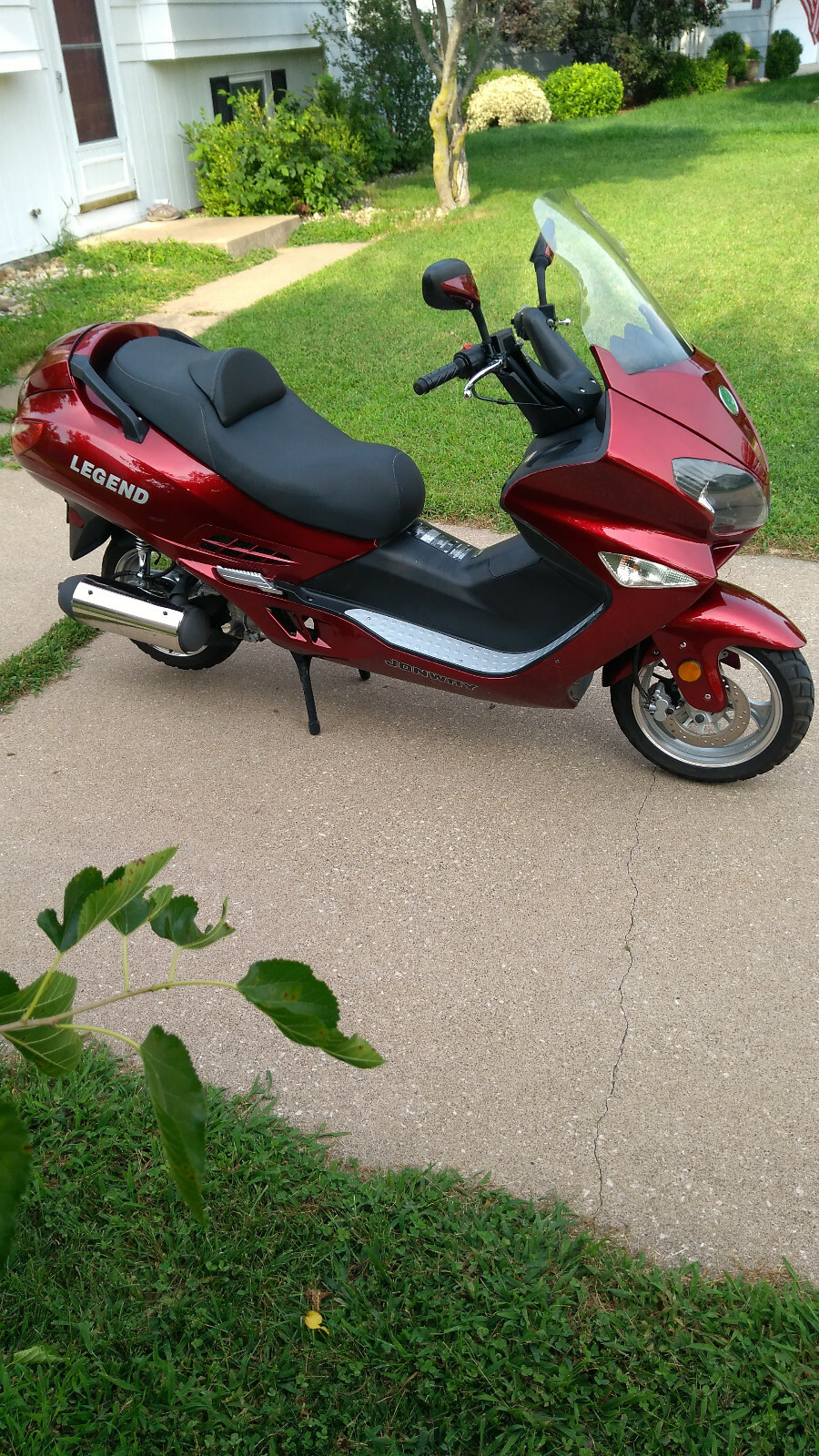 2013 JONWAY LEGEND 250cc Scooter - Super Low Miles YY250T ROKETA 250cc