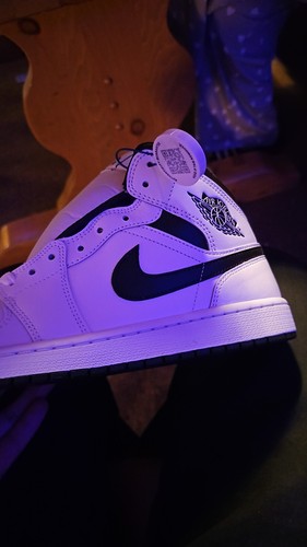 Nike Air Jordan 1 Mid Reverse Panda White Black DQ8426-132