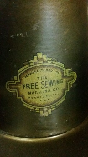 Vintage  FREE-WESTINGHOUSE 1930s Style 956228-E Sewing Machine w/Attachments