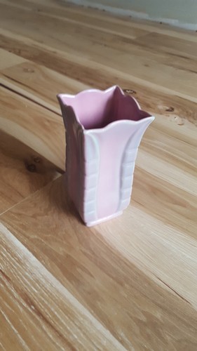 ** ROSEMEADE NORTH DAKOTA PINK POTTERY VASE 7 1/2