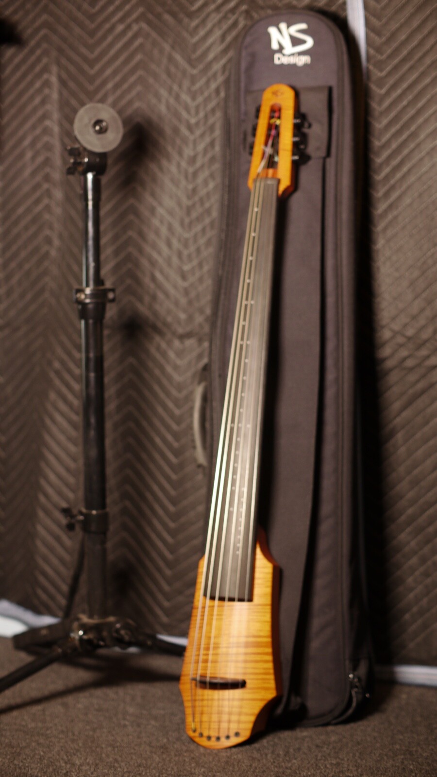 NS Design CR6 6-string Electric Cello or Viola da Gamba, Mint, with Accessories