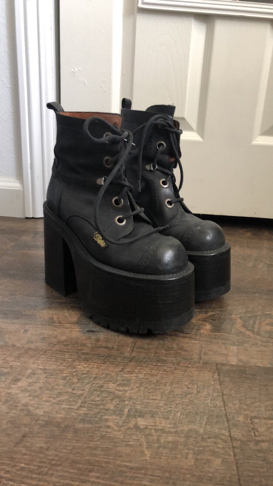 靴 80s Buffalo London Belted Highcut Boot 80s Buffalo London Belted Highcut Boot