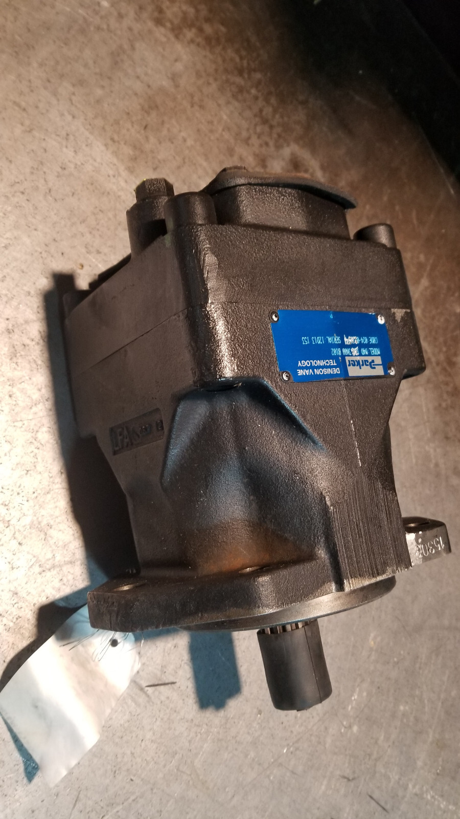 024-02154-0 PARKER DENISON M4D 138 3N00 B102 Medium Duty Vane Motor - Picture 12 of 12