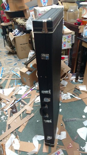 Vintage flat guitar case maybe l48 