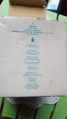 PARTYLITE P0246 PETAL LIGHT  JD306