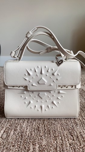 美品・ヴィンテージ【DELVAUX】TEMPETE スモール ハンドバッグ rare DELVAUX Limited Edition Tempete Mini leather bag | eBay