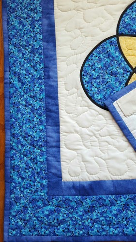Celtic knot Hand quilted Wall Quilt Stained glass Quilt Hand Quilted