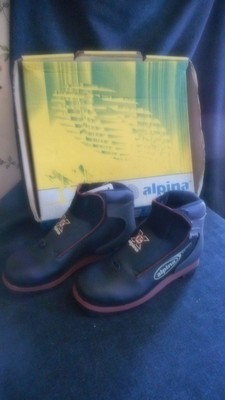 NIB Alpina cross country ski boots black /maroon trim size EU36 Us women 5 BC730