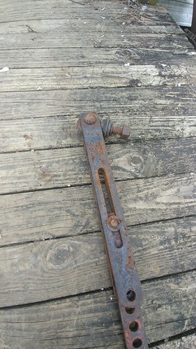 Farmall IH A super A 100 130 140 tractor plow lift draft link dirt plow