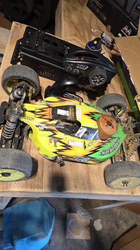 hot bodies d8 nitro 1/8 buggy