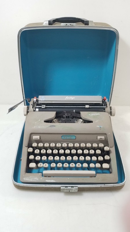 1960 Royal Heritage on the Typewriter Database