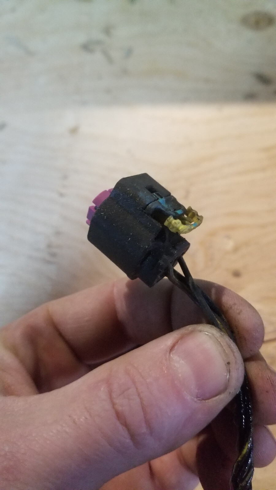 4 WIRE 6.7L  CUMMINS ENGINE HARNESS PIGTAIL FUEL RAIL PRESSURE SENSOR - Picture 2 of 3