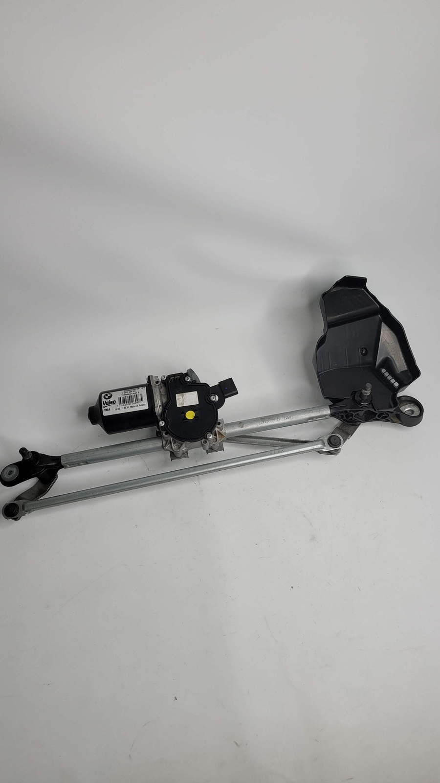 BMW M4 F82 2014 Front Windscreen Wiper Motor RHD 726750403