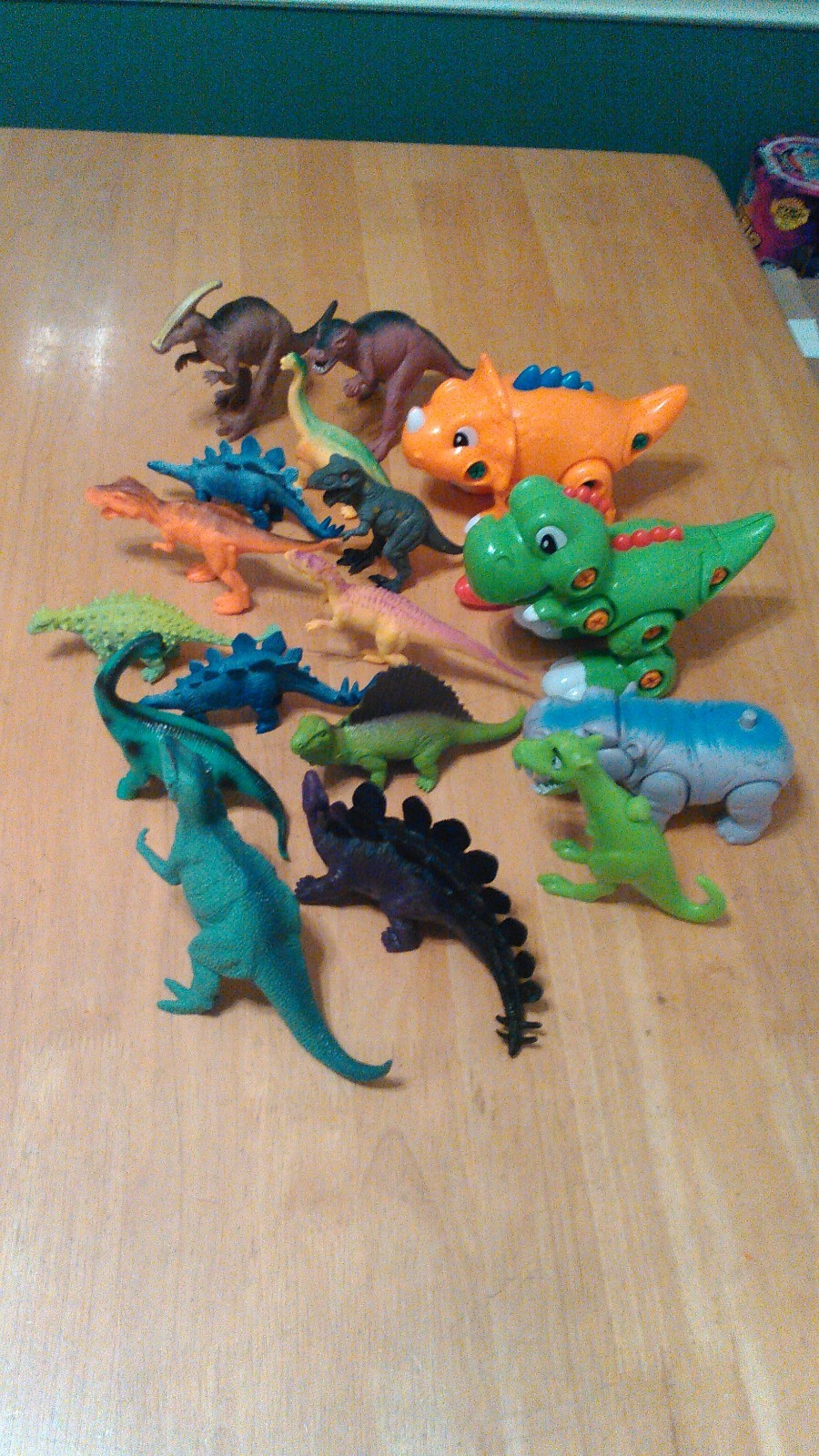 Assorted Mini Miniature Small Dinosaurs Lot of 17 Plastic & Vinyl Figures
