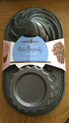Nordic Ware Cute Cupcake Cake Pan  * NEW *