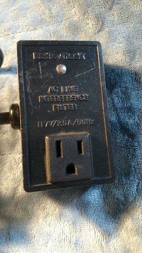 Radio Shack AC LINE INTERFERENCE  FILTER  Cat. No. 15- 1111A