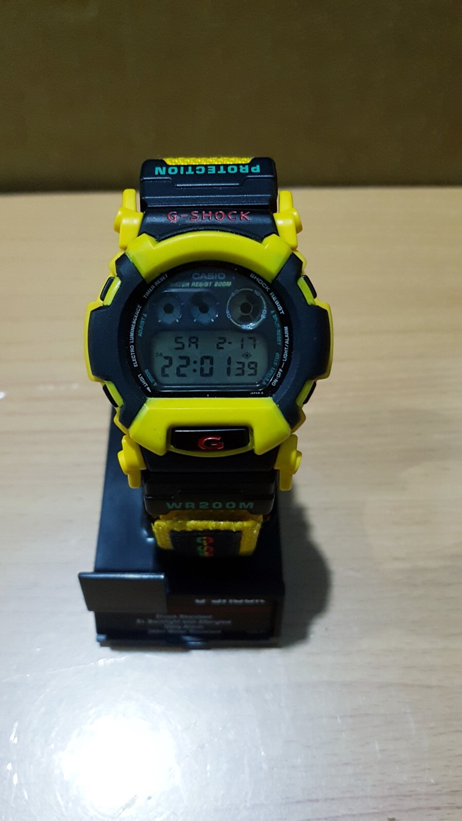 Vintage G-Shock DW002 Hip-Hop Yellow Rastafarian Reggae Bob