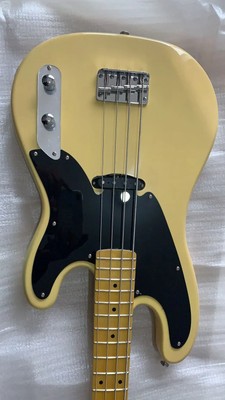Best-selling 4 String Electric Bass Guitar Black Pickguard, Chrome Hardware
