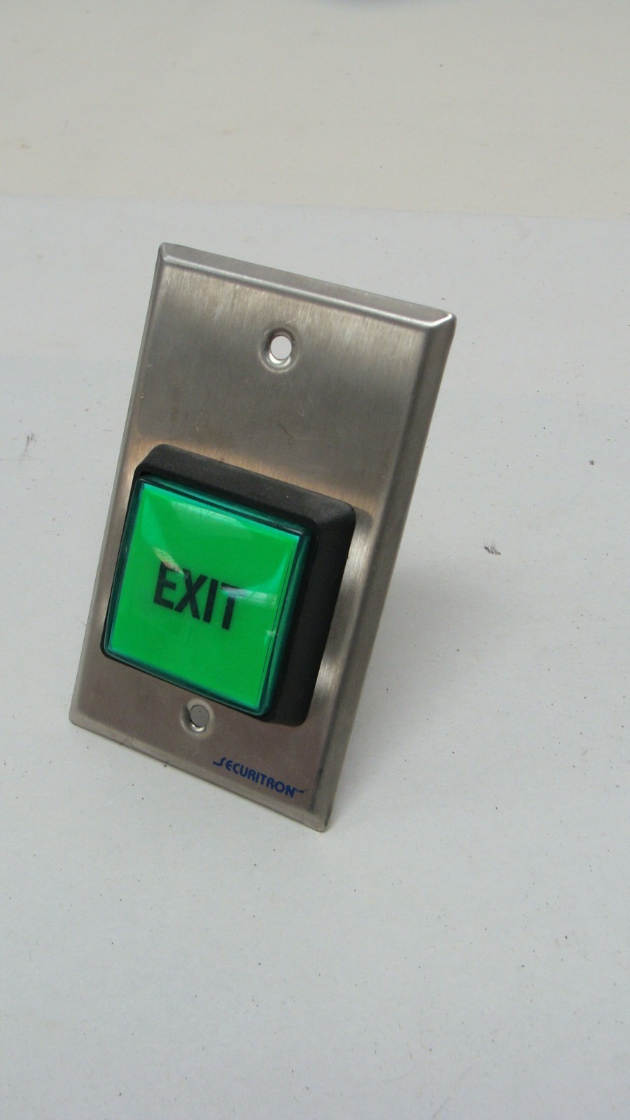 Securitron Rex Request to Exit Button w/o timer 1G Single gang Style