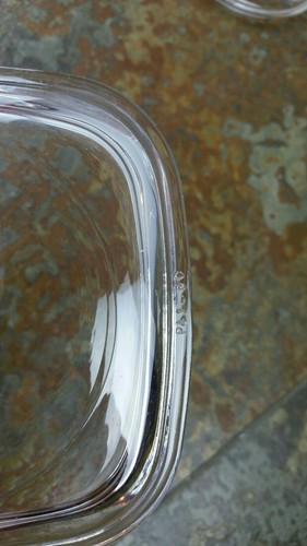 Pyrex 4 1/4