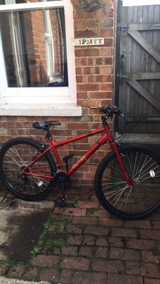 Halfords Apollo Transition Mens/unisex Hybrid Bike - 17 inch Frame -4 months old