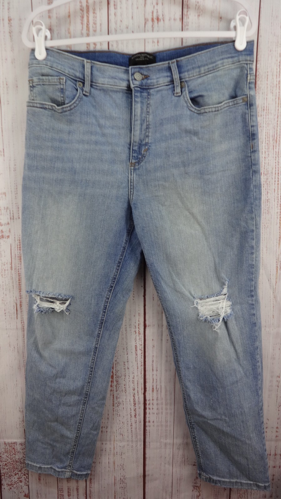Banana Republic Girlfriend Jean Size 31/12 Distressed Denim Blue