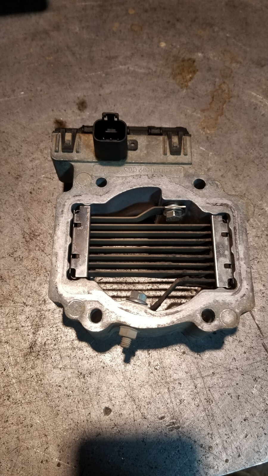 12601677 GM 11-16 2500 3500 HD 6.6L Diesel Turbo Pre Heater - Picture 4 of 6