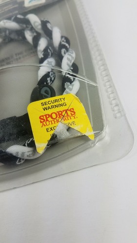 New Phiten Tornado Titanium Necklace 18