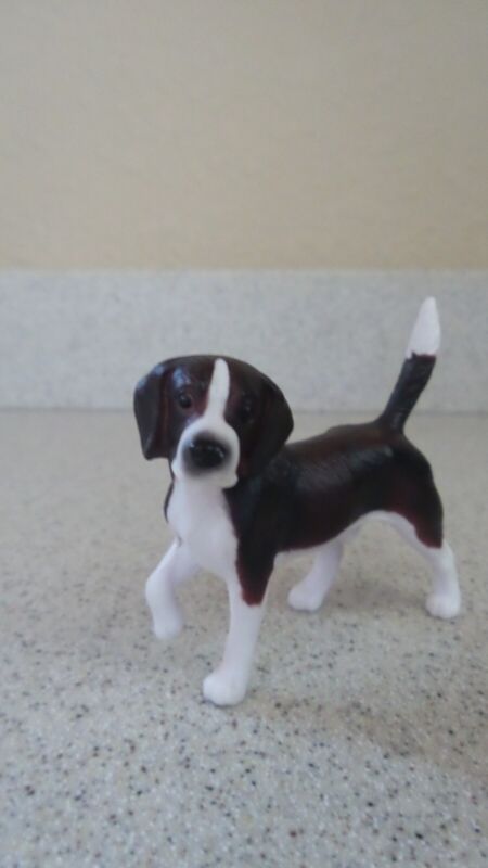 Breyer Companion Animal Black & White Beagle Dog