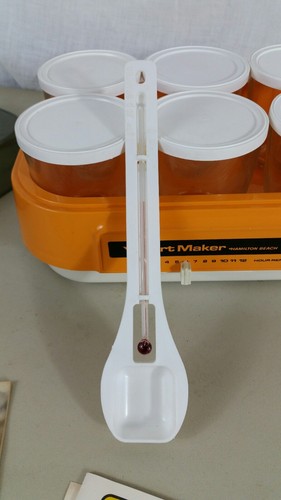 VINTAGE HAMILTON BEACH SCOVILL ELECTRIC YOGURT MAKER MODEL 726 GLASS CUPS & LIDS