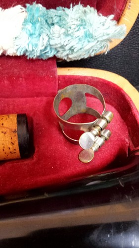 Vintage Harmony Selmer Goldentone 3 Clarinet black color in case 26