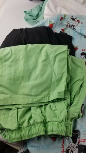 Scrubs Lot. 5 Tops, 5 Bottoms. Size L.