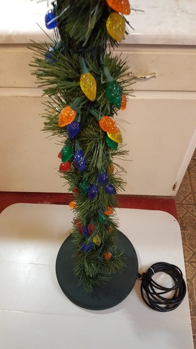 Large Christmas Yard Lamp Post - over 6 ft tall! - pick up only Janesville WI