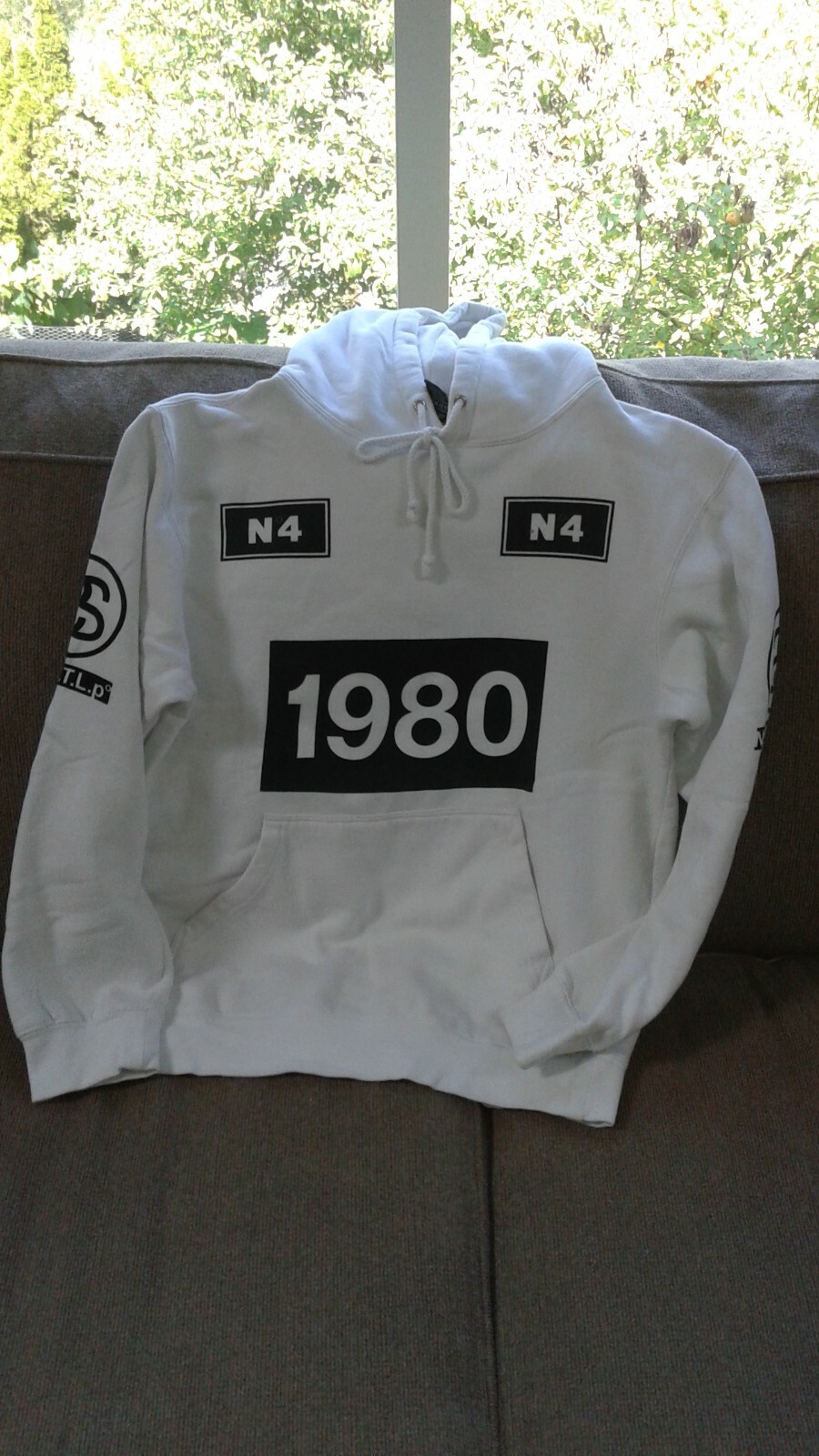 VINTAGE 90'S STUSSY 1980 NO.4 WHITE HOODIE SIZE SMALL | eBay VINTAGE 90'S STUSSY 1980 NO.4 WHITE HOODIE SIZE SMALL | eBay