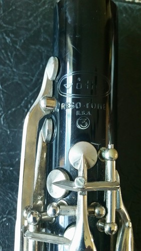 VITO RESO TONE 3  CLARINET with CASE and extras.