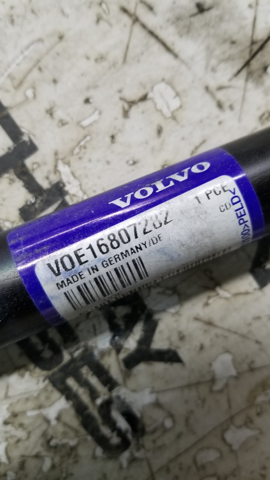 16807282 VOLVO BOLT STUD VOE16807282 - Picture 2 of 4