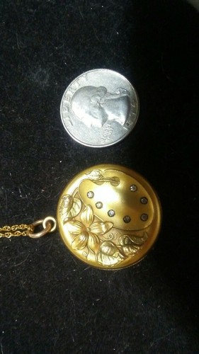 ANTIQUE ART NOUVEAU Rare Painter Easel & Floral REPOUSSE PASTE GF LOCKET ESTATE