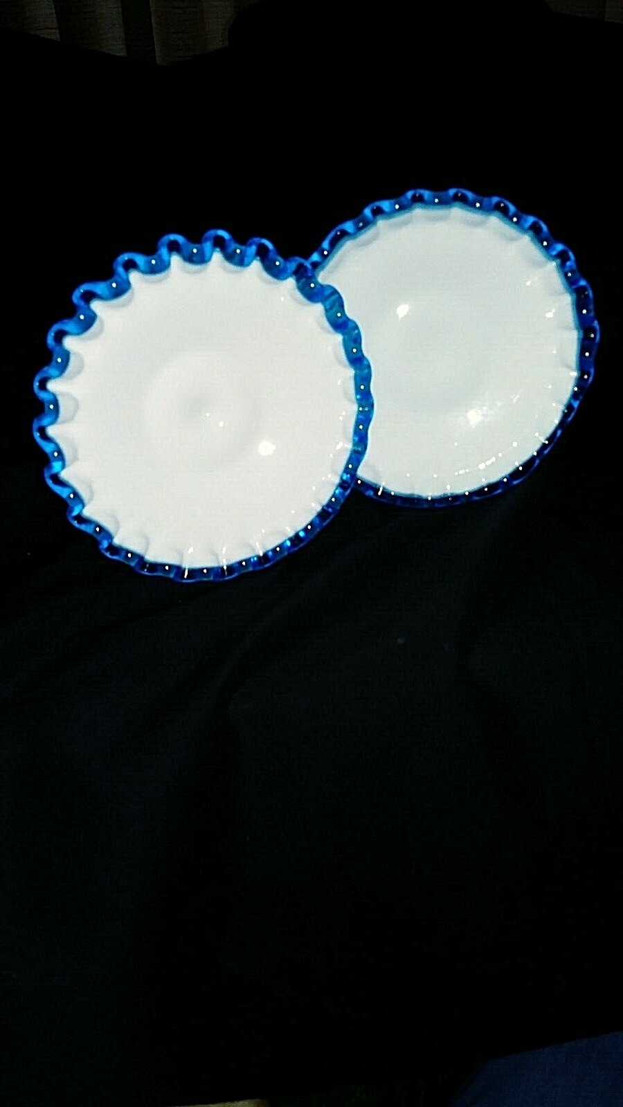 VINTAGE FENTON RUFFLED BLUE CREST WHITE MILK GLASS CANDLE STICK HOLDER PAIR