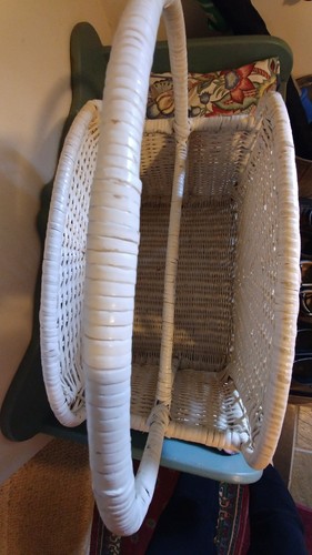 Vintage Wicker Rattan Magazine Rack ivory White  shabby chic awesome