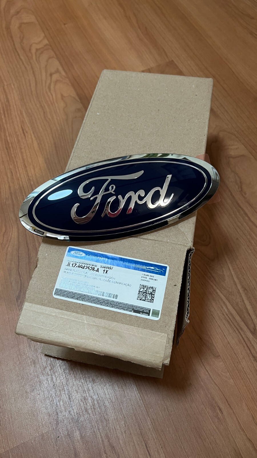 Ford Super Duty Expedition Lift Tail Gate Oval Emblem new