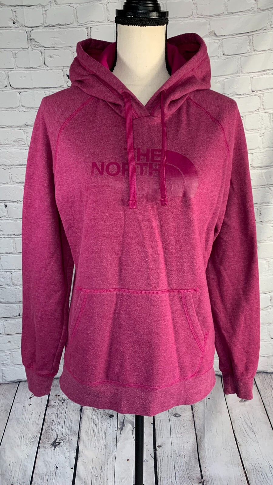 売れ筋商品|||ノースフェイス カットソー トップス レディース Women's Half Dome Fleece Pullover Hoodie Cyber Berry NEW The North Face Women's Berry Half Dome Hoodie Sweatshirt