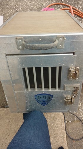 Vintage D-Flite Aluminum kennel product by Defiance Metal/ Deshler division