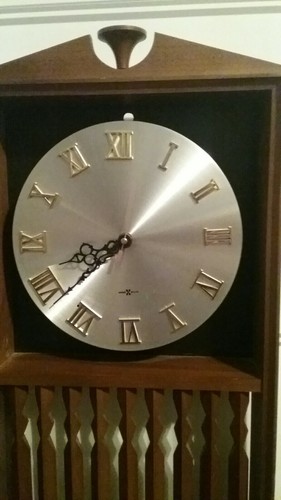 Howard Miller Cherry Wall Clock, Model 552,   Large Vintage