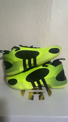 Adidas men D.O.N Issue 5 Basketball Shoes Volt Color Size 10 Very Good Condition