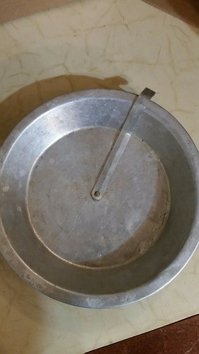 Lot Of 2 Vintage Pie Cake Tin Pan Slider Arm Quick Release Scraper Bar