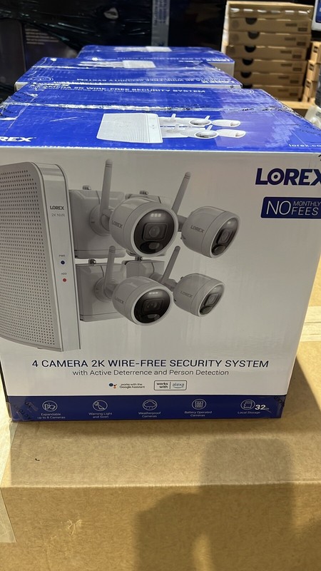 Lorex 2K QHD Wire Free 4 Camera System 32Gb NVR